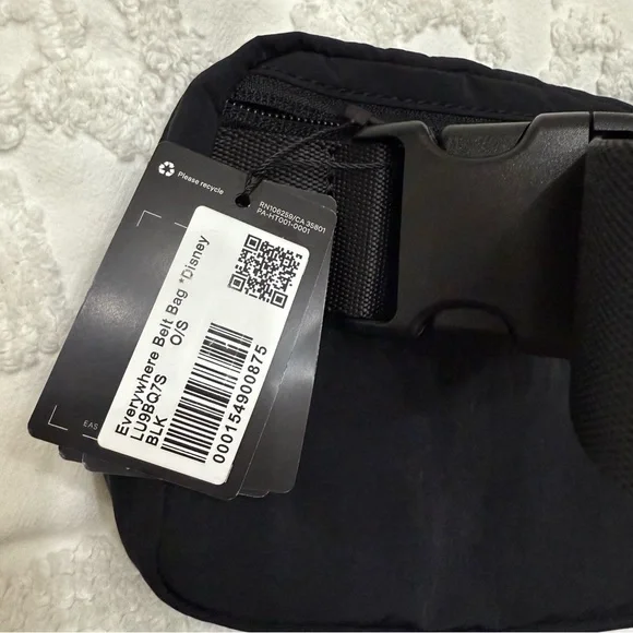 Lululemon/Disney Black Belt Bag - Picture 5 of 9